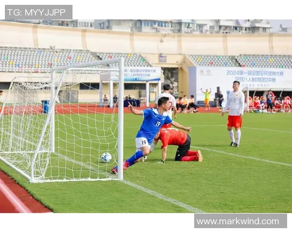 足球明星健美大赛精彩瞬间回顾与幕后花絮全纪录 足球明星健美大赛精彩瞬间回顾与幕后花絮全纪录